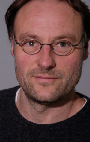 Frank Teufel show Künstlerportraits_600x940px Frank Teufel künstler von premium modern art